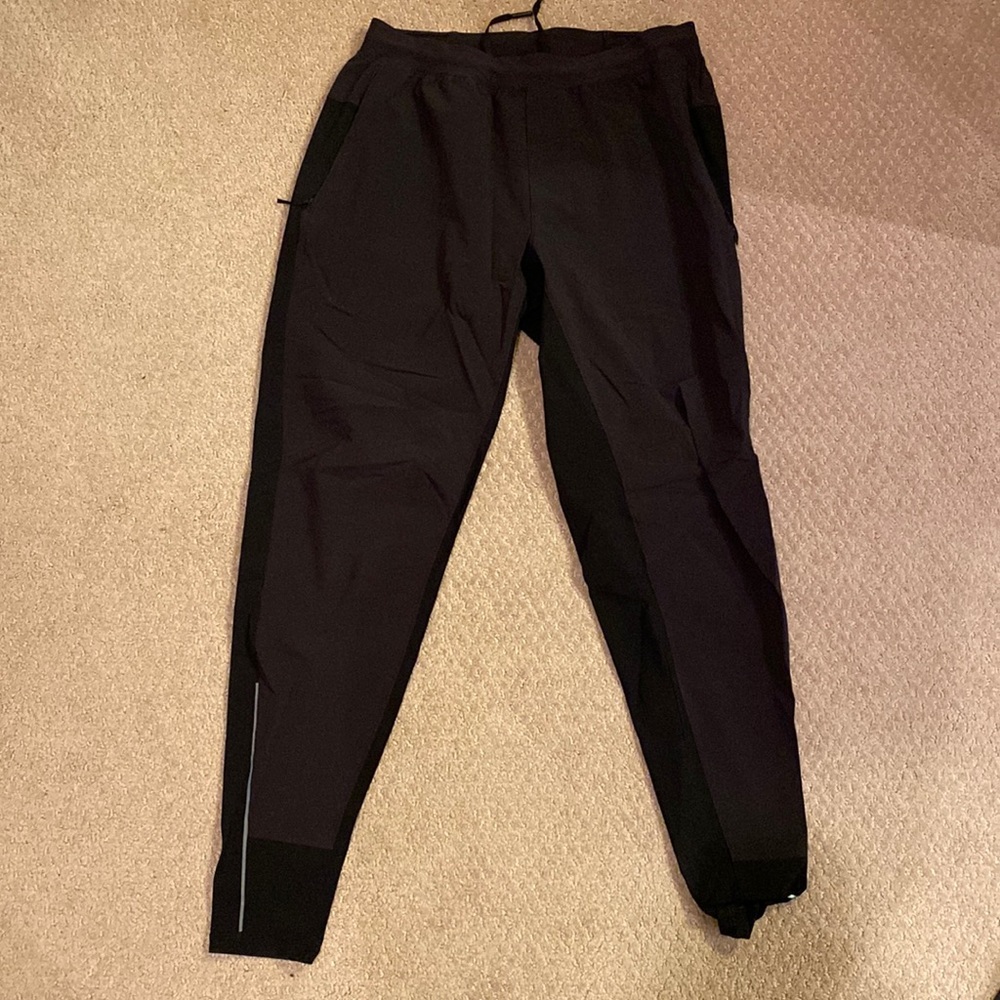 Lululemon Mens Athletic joggers, tapered, Black